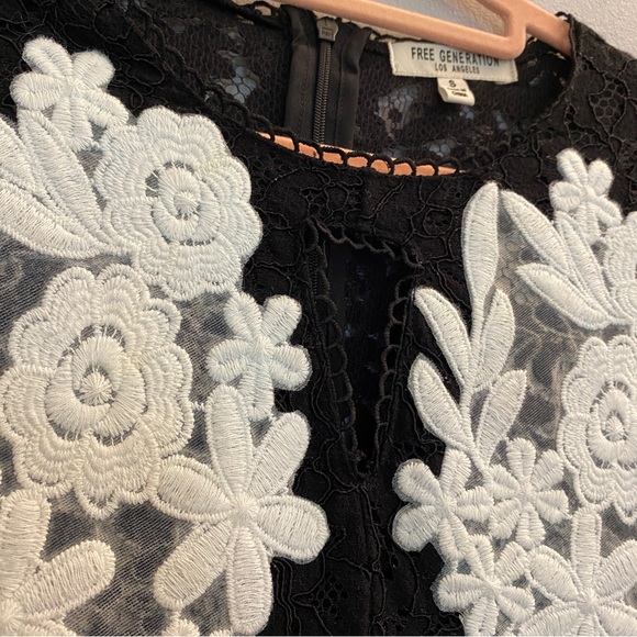 Free Generation Los Angeles Lace Embroider Dress - Picture 2 of 6